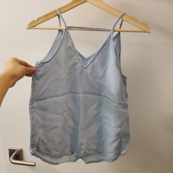 LOFT Chambray tank top - Picture 1 of 5
